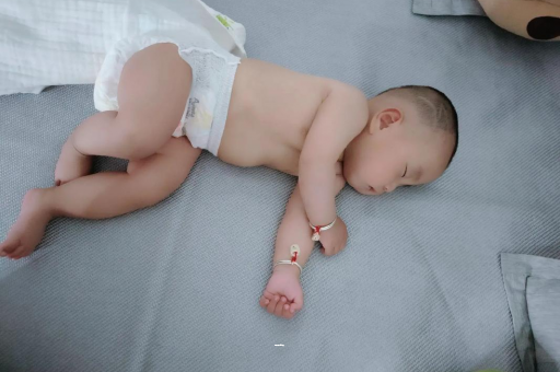 汉川怀孕肚子撑的难受